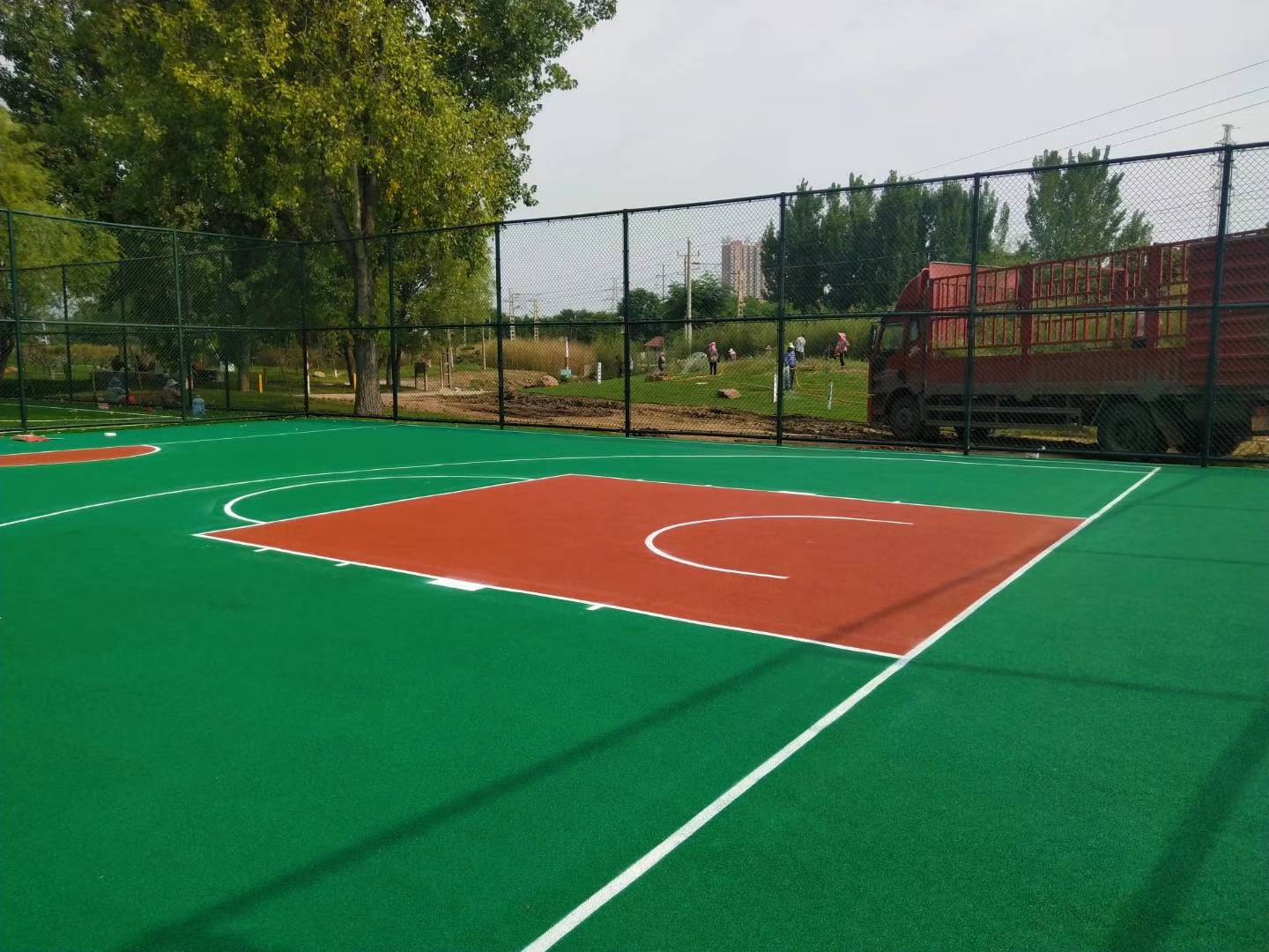 塑膠顆粒籃球場